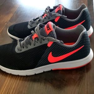 Nike Flex experience RN 6